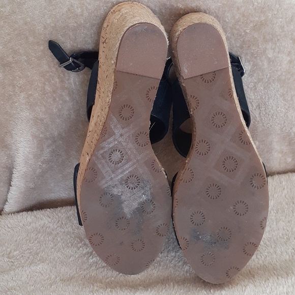 UGG Wedges - Picture 5 of 9